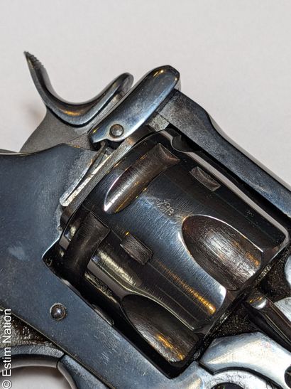 REVOLVER MARK VI
Revolver Mark VI, six coups,...