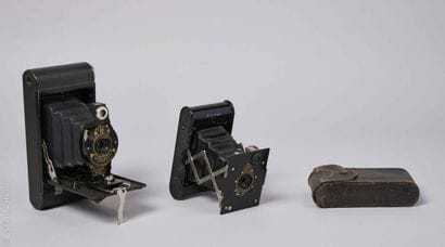 PHOTOGRAPHY - KODAK
KODAK 

- Folding Brownie...