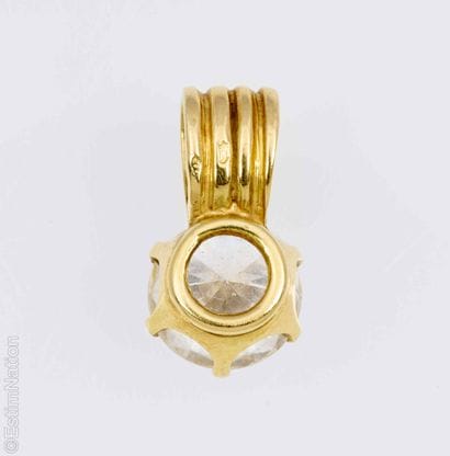 YELLOW GOLD AND DIAMOND PENDANT
18K (750...