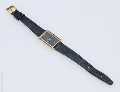 S.T. DUPONT, PARIS
Gold-plated metal wristwatch
Rectangular...