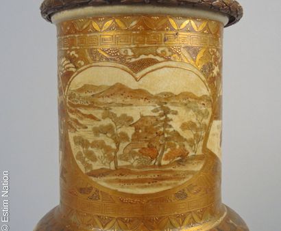 JAPAN
Earthenware vase with low body and...