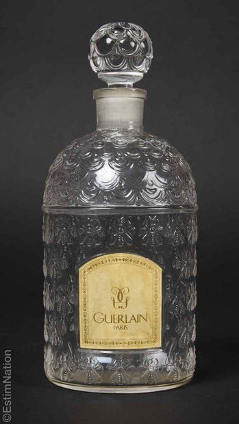 PERFUMES - GUERLAIN
GUERLAIN PARIS 

Molded...