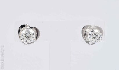 ROBERTO COIN - CENTO - DIAMOND EARRINGS
ROBERTO...