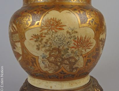 JAPAN
Earthenware vase with low body and...