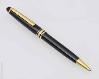 MONTBLANC - MEISTERSTUCK
Black resin ballpoint...
