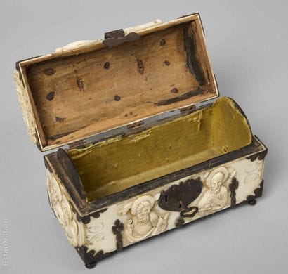 HISTORICIST DECORATIVE ARTS - 19TH CENTURY...