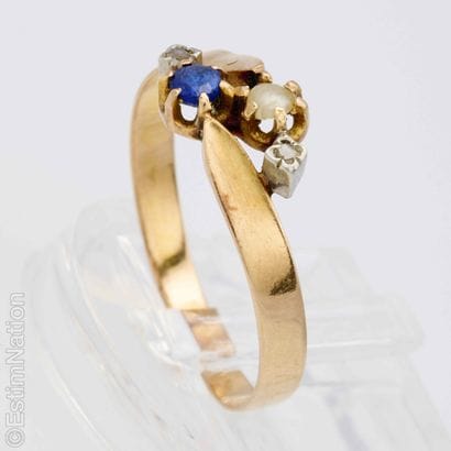 ROSA GOLD AND PEARL RING
A young woman’s...