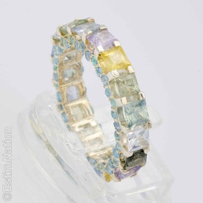 MULTICOLOR SAPPHIRE RING
An 