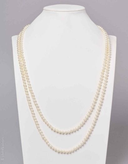CULTURED PEARL NECKLACE
A long necklace that...