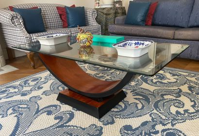 MOBILIER DESIGN
Table basse en bois laqué...
