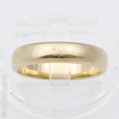 SET OF TWO WHITE GOLD WEDDING RINGS
Set consisting...