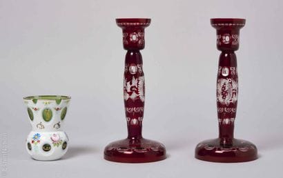 MODERN GLASSWARE 
Set includes: 
- Pair of...
