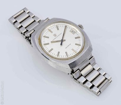 GIRARD-PERREGAUX
Steel wristwatch, tonneau-shaped...