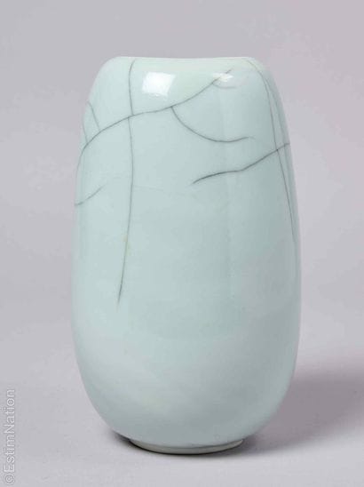 CONTEMPORARY CERAMICS - CELADON
Ovoid celadon...