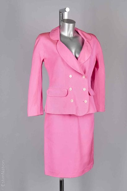 KENZO (COLLECTION PRINTEMPS-ÉTÉ 1988)
TAILLEUR...