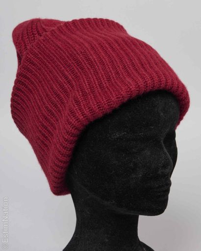 ERIC BOMPARD
ENSEMBLE en tricot cachemire...