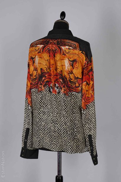 ROBERTO CAVALLI
BLOUSE en crêpe viscose imprimée...