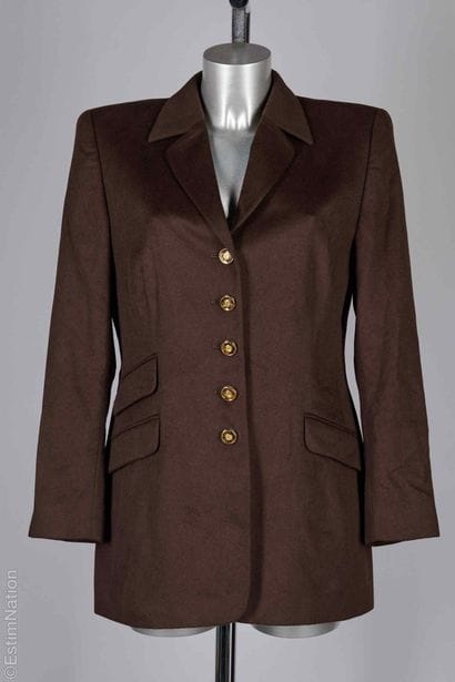 ESCADA PAR MARGARETHA LEY
VESTE en angora...