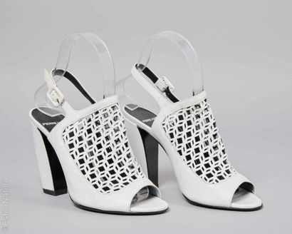 PIERRE HARDY
PAIRE DE CHAUSSURES à talons...