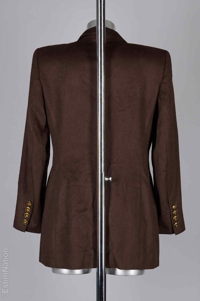 ESCADA PAR MARGARETHA LEY
VESTE en angora...
