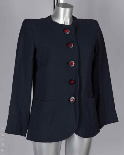 DANS LE GOÛT DE YVES SAINT LAURENT, ANONYME
VESTE...