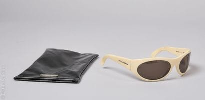 DOLCE & GABBANA VINTAGE
PAIRE DE LUNETTES...