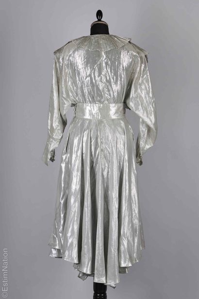 EMANNUELLE KHANH CIRCA 1985/88
ENSEMBLE en...