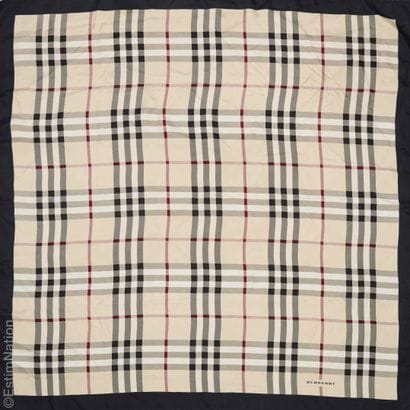 BURBERRY LONDON
CARRE en twill de soie imprimé...