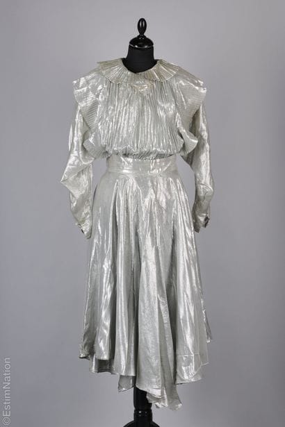 EMANNUELLE KHANH CIRCA 1985/88
ENSEMBLE en...