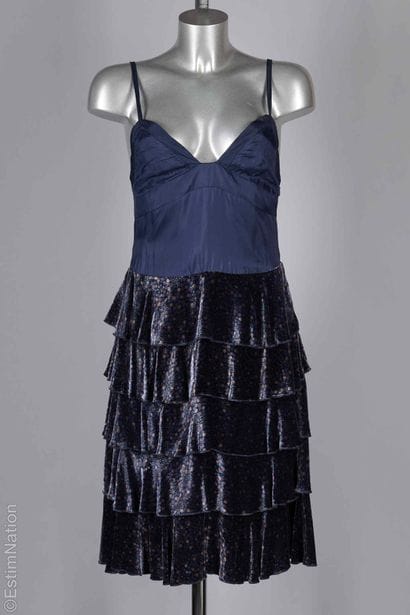 MARC JACOBS
ROBE à bretelles en satin rayonne...