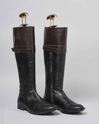 TOD'S
PAIRE DE BOTTES cavalières en cuir...