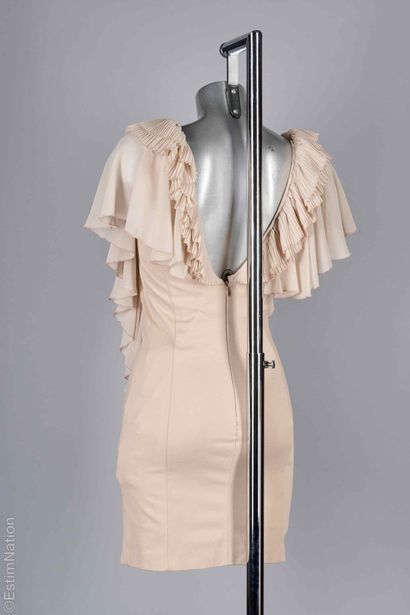 ELISABETTA FRANCHI LIGNE GOLD CIRCA 2017
ROBE...
