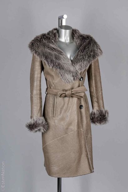 VENTCOUVERT
MANTEAU 7/8ème à capuche en shearling...