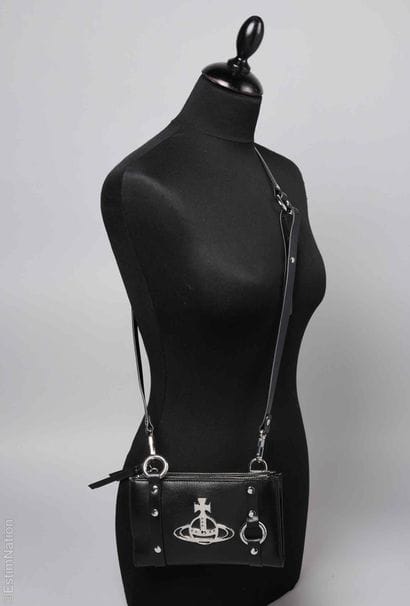 VIVIENNE WESTWOOD
SAC portefeuille agrémenté...