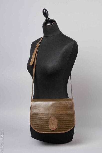 YVES SAINT LAURENT FIN 1970
BESACE en toile...