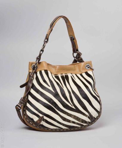 BARBARA BUI
SAC gibecière en cuir grainé...