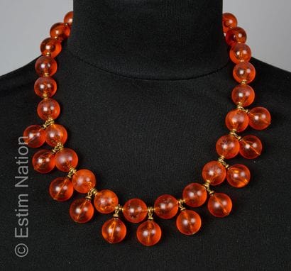 ANNEES 60'S - VINTAGE 
Collier composé de...