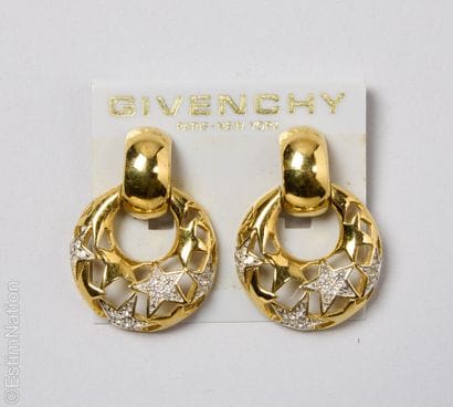 GIVENCHY VINTAGE
PAIRE DE CLIPS PENDANTS...