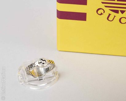 GUCCI
BAGUE en argent 925/°° la monture à...