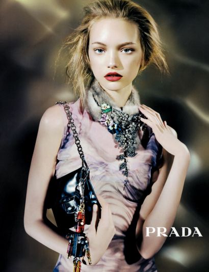 PRADA (COLLECTION AUTOMNE-HIVER 2004/05)
PETIT...