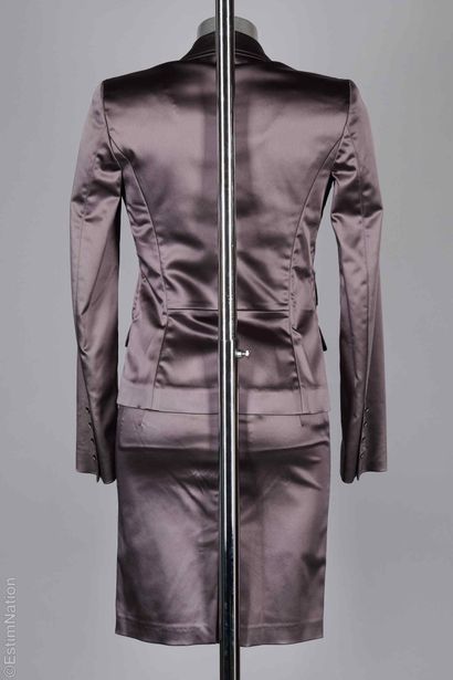 GALLIANO CIRCA 2007
TAILLEUR en satin acétate...