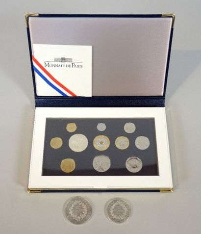 NUMISMATIQUE - LOT
2 pièces en argent HERCULE...