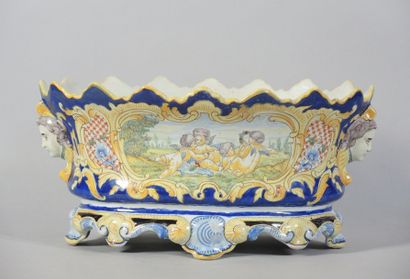 Jardinière en faïence polychrome de NEVERS...