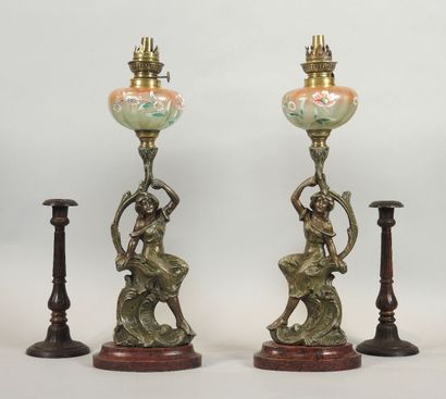 LAMPES A HUILE ART NOUVEAU
Paire de lampes...