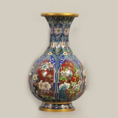 VASE ÉMAIL CLOISONNÉ
Vase pansu en émail...