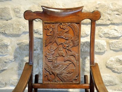 FAUTEUIL A BASCULE
Fauteuil à bascule en...