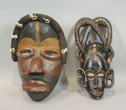 MASQUES AFRICAINS
Lot de deux masques africains...