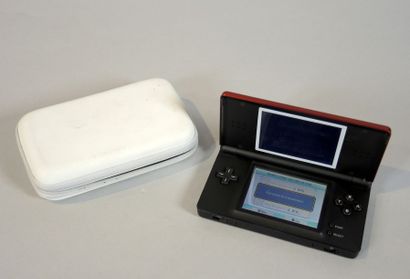 NINTENDO DS LITE
Une console NINTENDO DS...