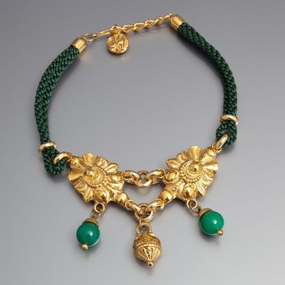 GH - (années 1980)
Collier de chien d'inspiration...
