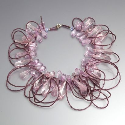 TRAVAIL FRANÇAIS - (années 2000)
Collier...